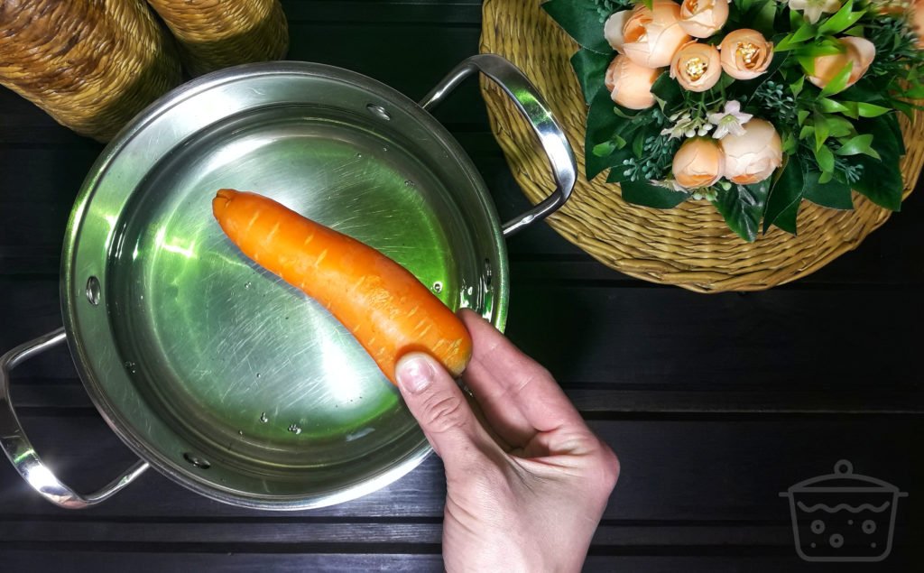 placer les carottes dans l'eau